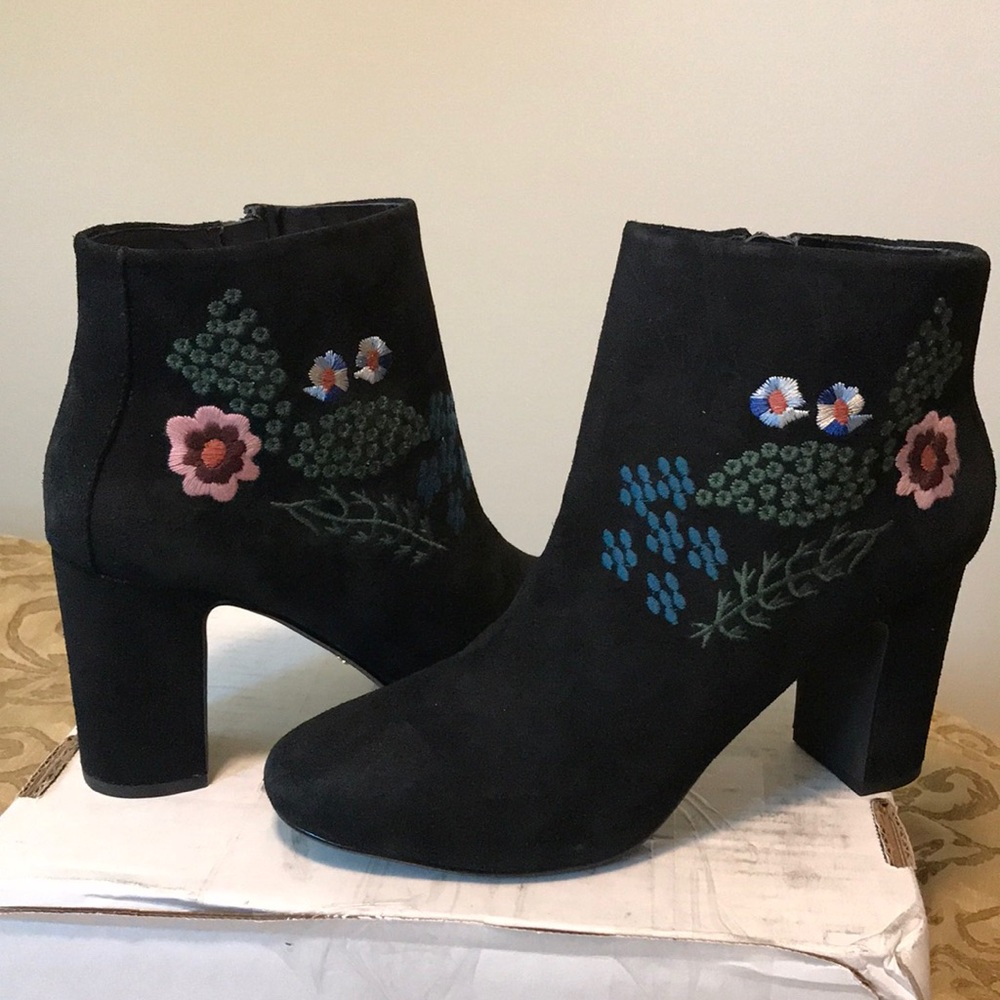 Nanette Lepore suede block heel shoes